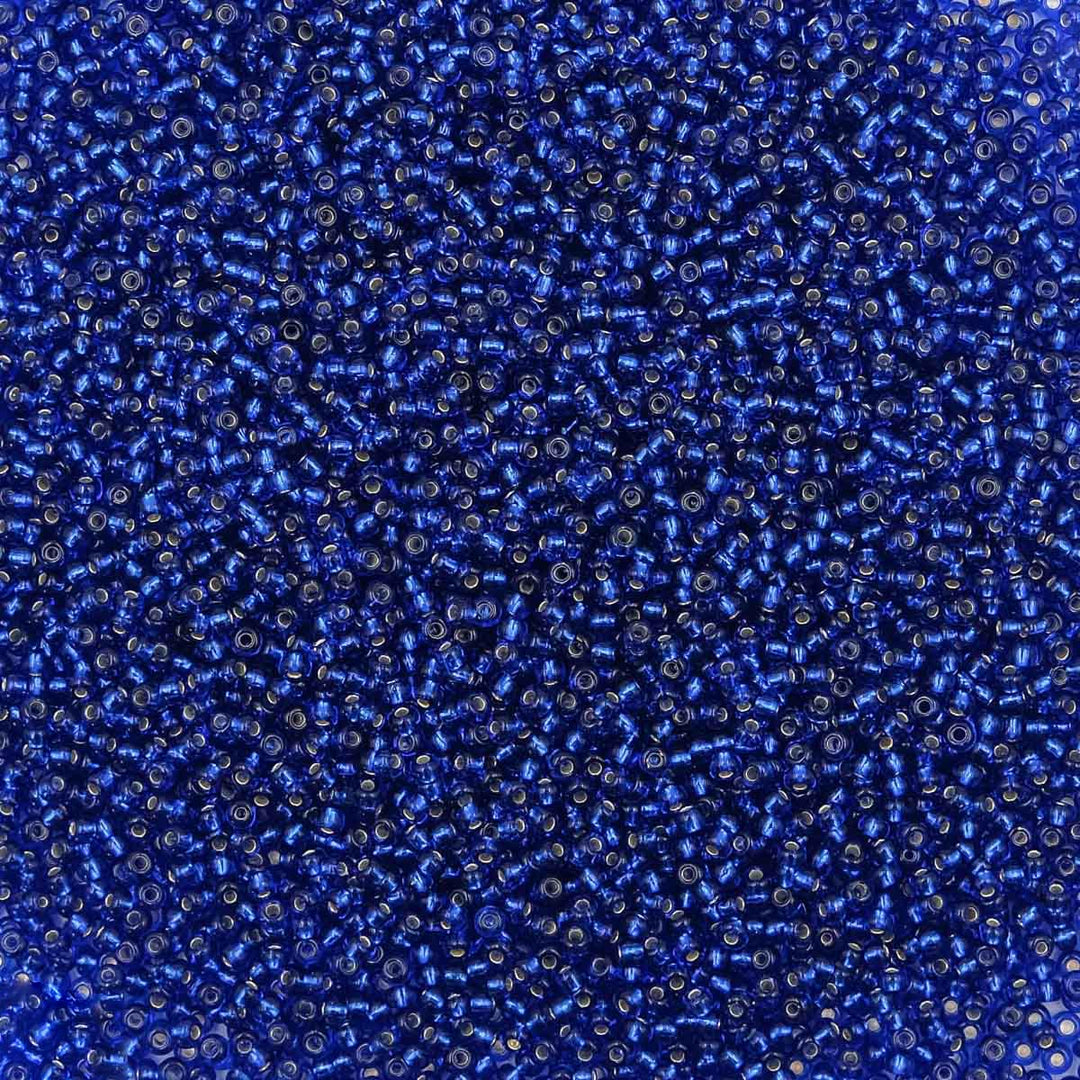 Find Blå glasperler, preciosa, silverlined dark sapphire hos Beadhouse of Copenhagen i dag, med en altid hurtig levering!