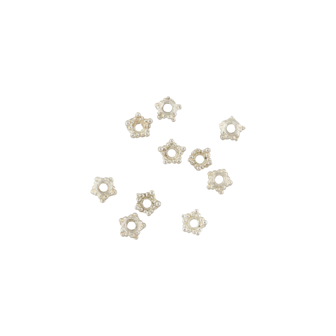 Find Perlecaps, filigran stjerne, forsølvet messing, 6x2 mm. storkøb hos Beadhouse of Copenhagen i dag, med en altid hurtig levering!