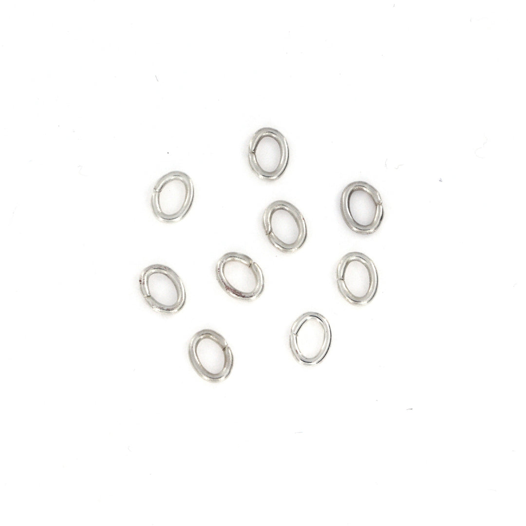 Find Ovale åbne øskner, forsølvet messing, 7,0 x 5,0 x 1,2 mm. 10 stk. hos Beadhouse of Copenhagen i dag, med en altid hurtig levering!