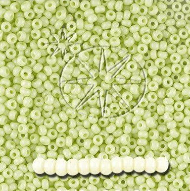 Find Grønne glasperler, preciosa, light green dyed chalkwhite, storkøb hos Beadhouse of Copenhagen i dag, med en altid hurtig levering!