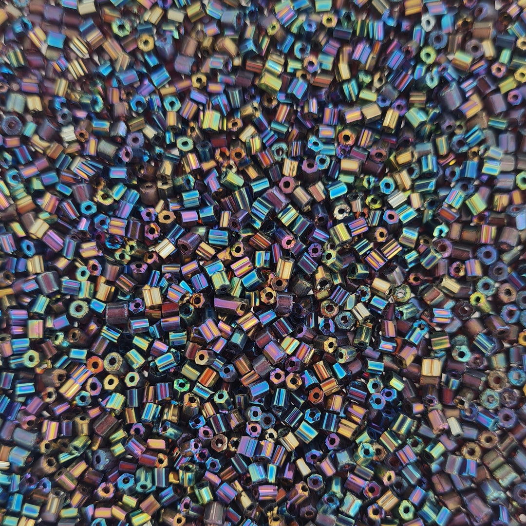 Find Blandede glasperler, rørperler, metallic blue mix hos Beadhouse of Copenhagen i dag, med en altid hurtig levering!