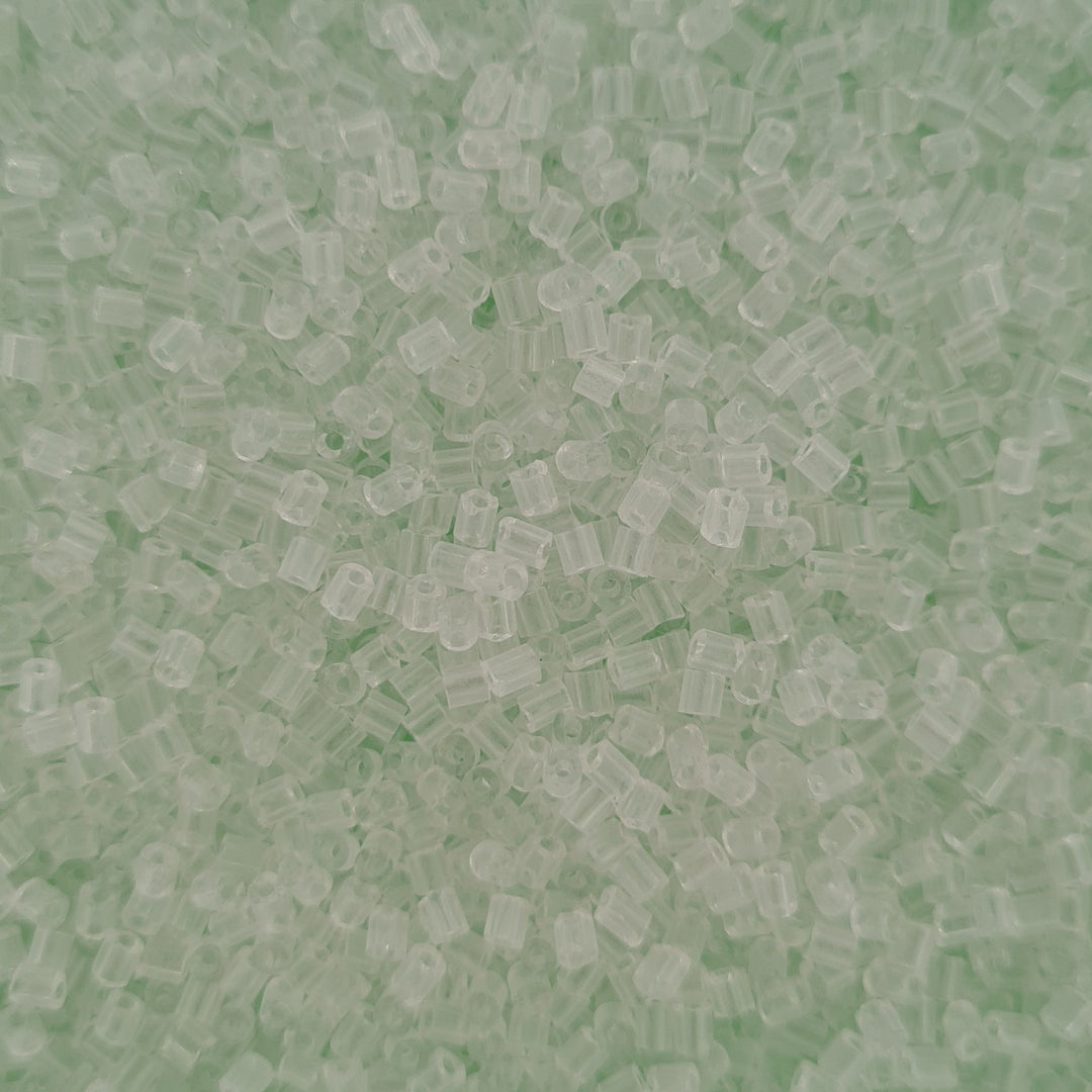 Find Hvide glasperler, preciosa two-cut, frosted white, 1,6 mm hos Beadhouse of Copenhagen i dag, med en altid hurtig levering!