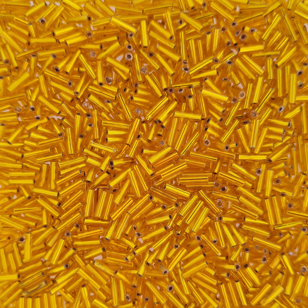 Find Guld glasperler, preciosa cut bugles, silverlined yellow, 6,8 mm hos Beadhouse of Copenhagen i dag, med en altid hurtig levering!