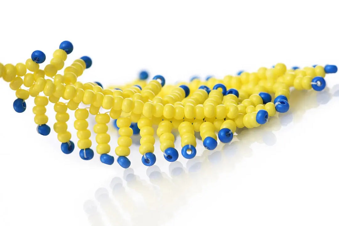 DIY Fjer vedhæng af små glasperler - Beadhouse of Copenhagen