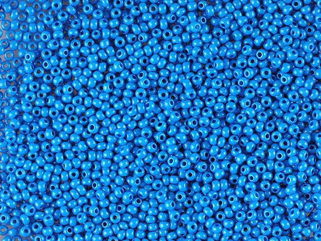 Finden Sie blaue Glasperlen, Preciosa, intensiv blau gefärbtes Kreideweiß in unserer großen Auswahl Preciosa Seed Beads bei Beadhouse von Kopenhagen heute. Denken Sie daran, dass der Versand ab 400 DKK kostenlos ist