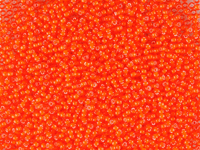 Finden Sie orangefarbene Glasperlen, Preciosa, weiß umrandetes transparentes Orange, Großeinkauf in unserer großen Auswahl Preciosa Seed Beads bei Beadhouse von Kopenhagen heute. Denken Sie daran, dass der Versand ab 400 DKK kostenlos ist