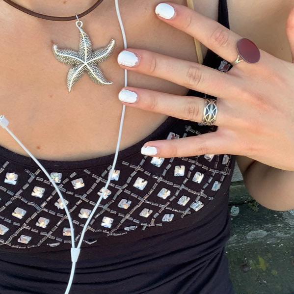 Find Fingerring, dobbelt bølge, sterlingsølv hos Beadhouse of Copenhagen i dag, med en altid hurtig levering!
