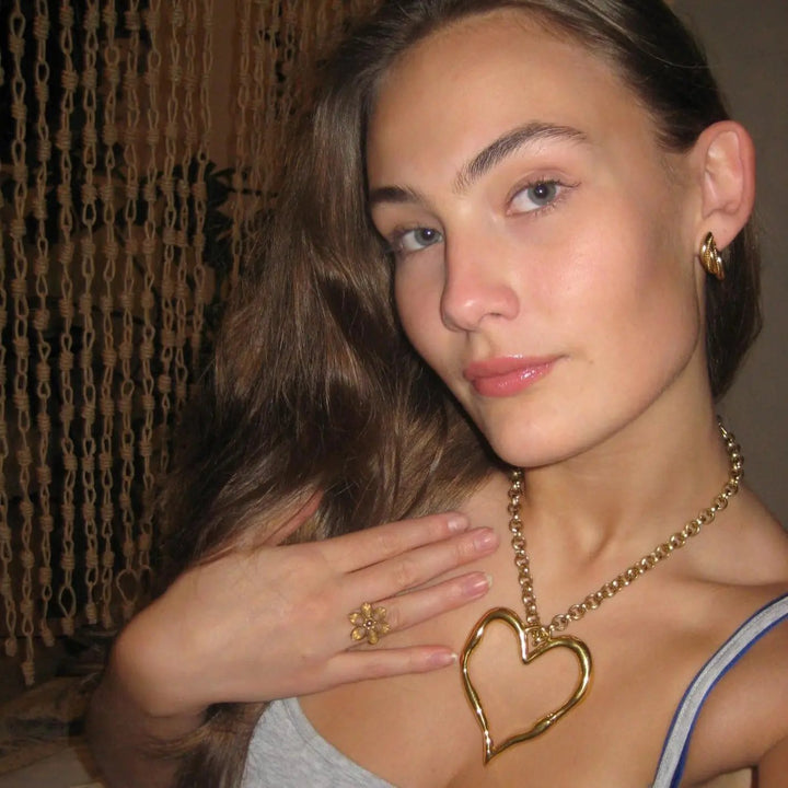 Vedhæng, hjerte kontur, forsølvet og forgyldt messing uden snor Tax