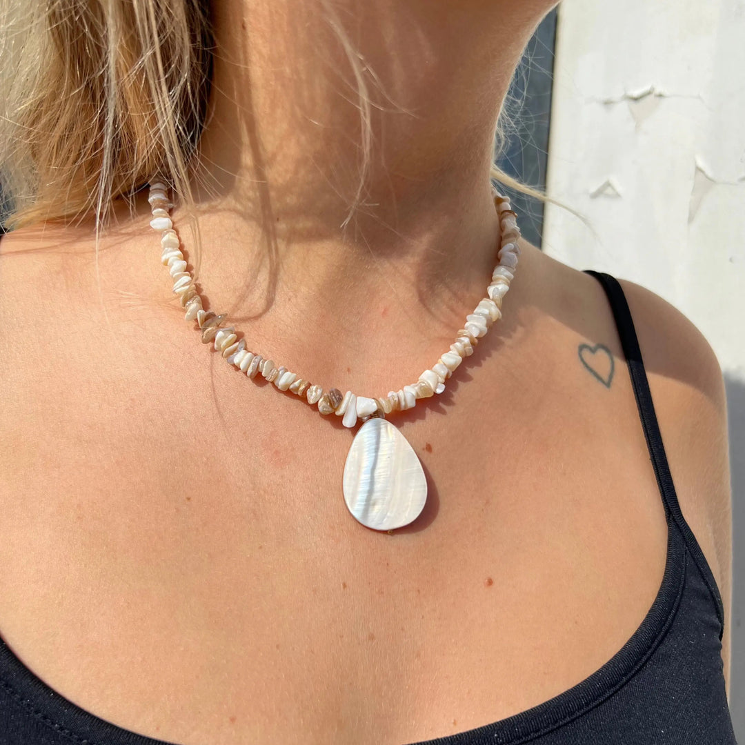 Halskæde, musling chips, forgyldt zamak/stål, 40-45 cm Beadhouse of Copenhagen