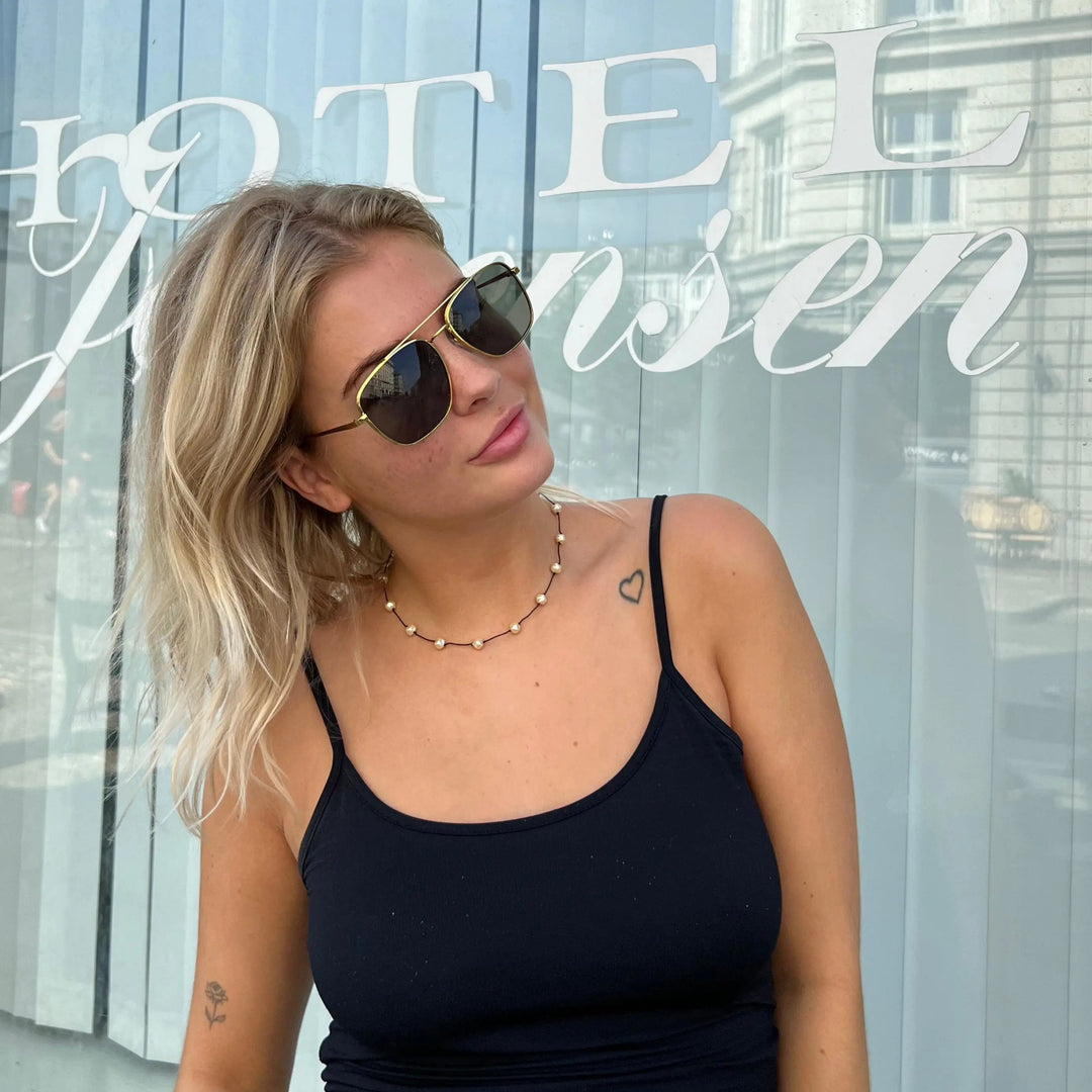 Halskæde, voksperler på nylonsnor, forsølvet messing, 40cm Beadhouse of Copenhagen