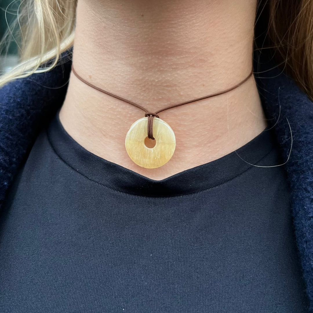 Find Vedhæng, donut ædelsten, 25mm, flere varianter - uden snor hos Beadhouse of Copenhagen i dag, med en altid hurtig levering!