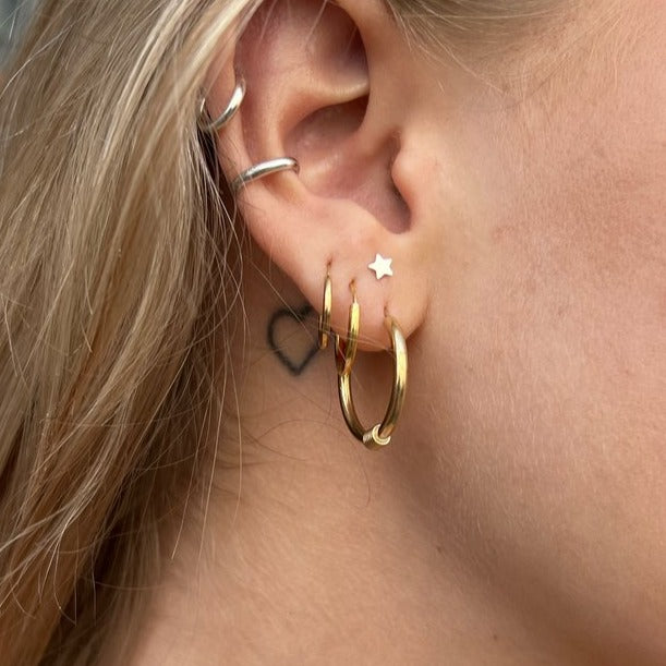 Find Øreringe, hoops med viklinger, forgyldt sterlingsølv 20 x 2 mm hos Beadhouse of Copenhagen i dag, med en altid hurtig levering!