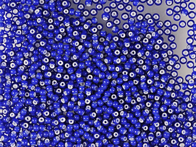 Finden Sie blaue Glasperlen, Preciosa, runde blaue Karneolperlen, Großeinkäufe in unserer großen Auswahl Preciosa Seed Beads bei Beadhouse von Kopenhagen heute. Denken Sie daran, dass der Versand ab 400 DKK kostenlos ist