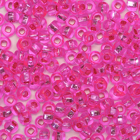 Finden Sie rosafarbene Glasperlen, Preciosa, versilberte, neonrosa gefärbte Kristalle, Großeinkäufe in unserer großen Auswahl Preciosa Seed Beads bei Beadhouse von Kopenhagen heute. Denken Sie daran, dass der Versand ab 400 DKK kostenlos ist