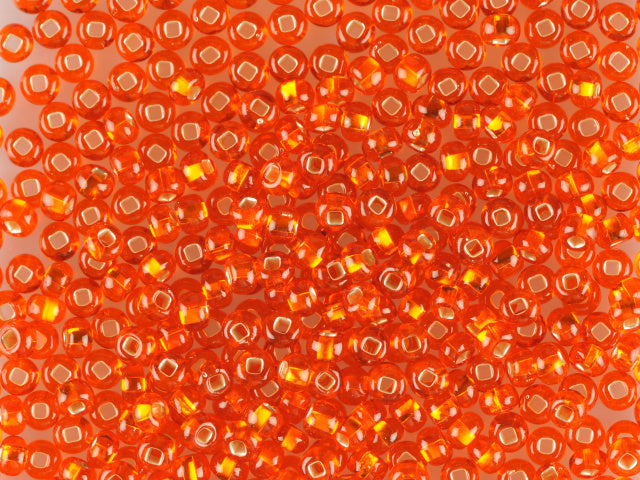 Finden Sie orangefarbene Glasperlen, Preciosa, versilberte transparente Hyazinthe, Großeinkäufe in unserer großen Auswahl Preciosa Seed Beads bei Beadhouse von Kopenhagen heute. Denken Sie daran, dass der Versand ab 400 DKK kostenlos ist