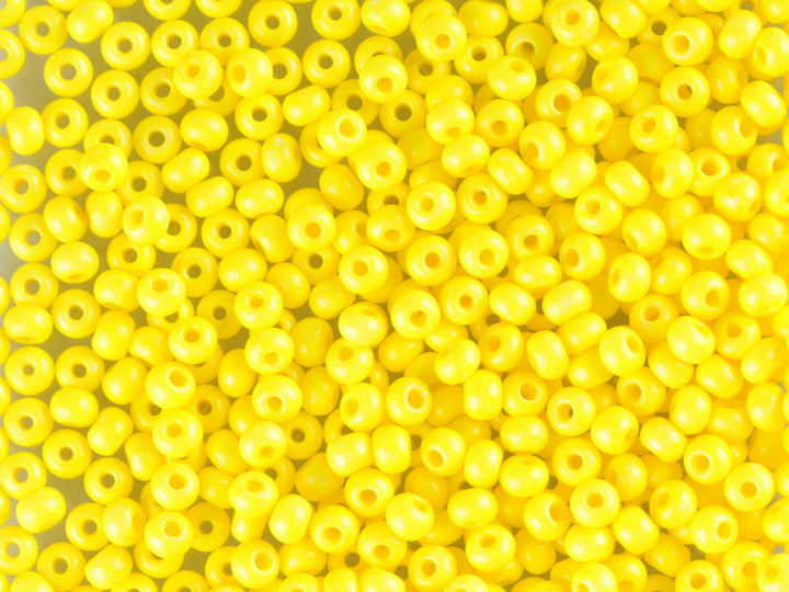 Finden Sie gelbe Glasperlen, Preciosa, intensiv gelb gefärbtes Kreideweiß in unserer großen Auswahl Preciosa Seed Beads bei Beadhouse von Kopenhagen heute. Denken Sie daran, dass der Versand ab 400 DKK kostenlos ist