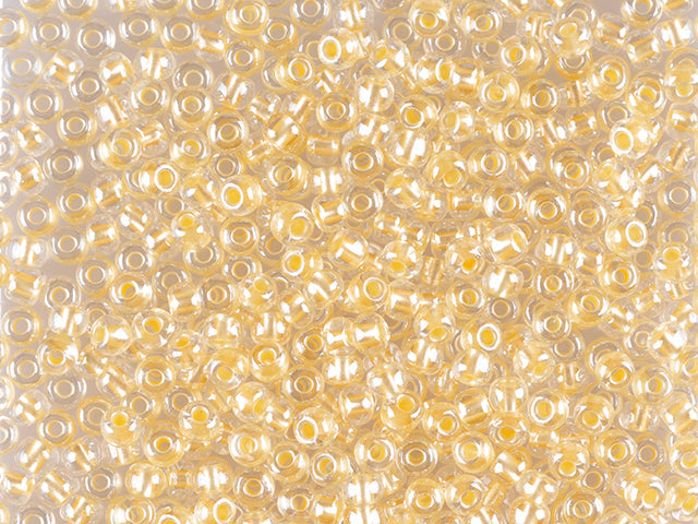 Finden Sie gelbe Glasperlen, Preciosa, farbgefütterte gelbe Perlenkristall-Sphinx, Großeinkäufe in unserer großen Auswahl Preciosa Seed Beads bei Beadhouse von Kopenhagen heute. Denken Sie daran, dass der Versand ab 400 DKK kostenlos ist