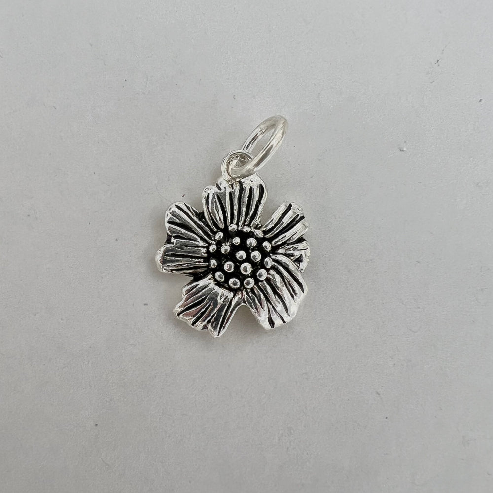 Find Vedhæng, blomst, forsølvet messing, 25 x 20 mm hos Beadhouse of Copenhagen i dag, med en altid hurtig levering!