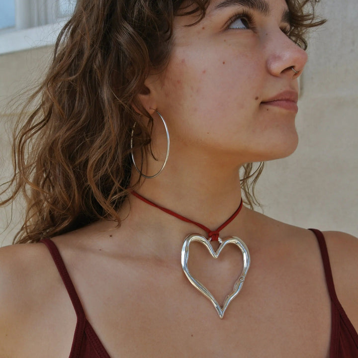 Vedhæng, hjerte kontur, forsølvet og forgyldt messing uden snor Tax