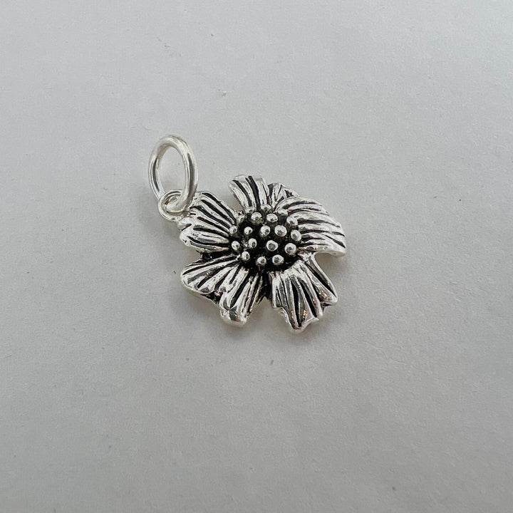 Find Vedhæng, blomst, forsølvet messing, 25 x 20 mm hos Beadhouse of Copenhagen i dag, med en altid hurtig levering!