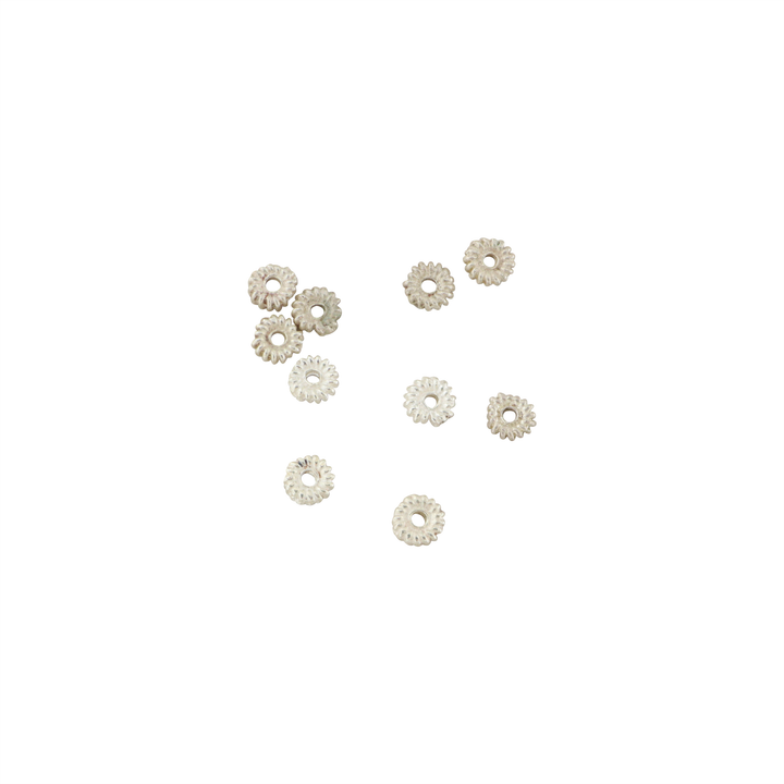 Find Metalperler, filigran rillet hjul, forsølvet messing, 5-7 mm. storkøb hos Beadhouse of Copenhagen i dag, med en altid hurtig levering!