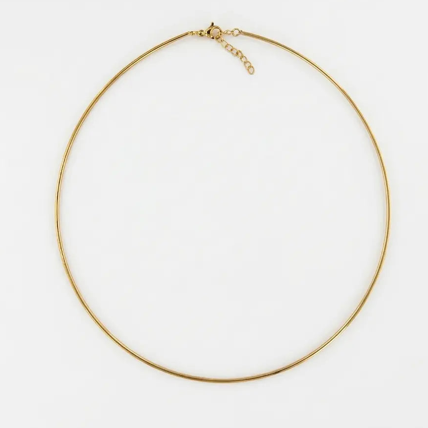 Halsring i forgyldt stål, 1,5mm, justerbar