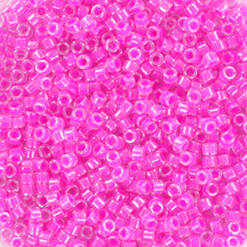 Find Lyserøde glasperler, miyuki delica beads, luminous magenta hos Beadhouse of Copenhagen i dag, med en altid hurtig levering!