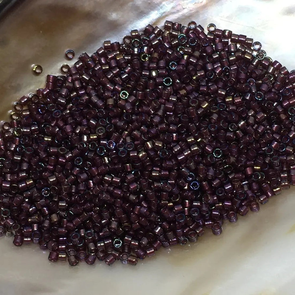 Lilla glasperler, miyuki delica beads, fancy lined brandy Krea