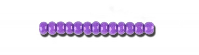 Find Lilla glasperler, preciosa, intensive violet dyed chalkwhite hos Beadhouse of Copenhagen i dag, med en altid hurtig levering!