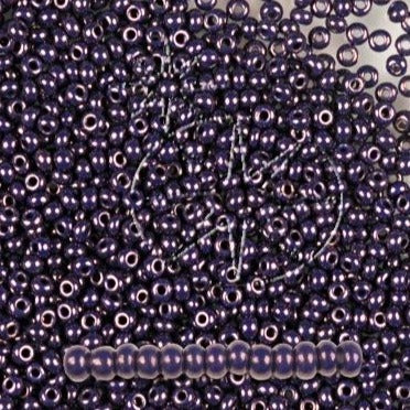 Find Lilla glasperler, preciosa, shiny metallic purple hos Beadhouse of Copenhagen i dag, med en altid hurtig levering!