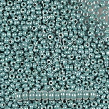 Find Grønne glasperler,  preciosa, metallic turquoise green lustered hos Beadhouse of Copenhagen i dag, med en altid hurtig levering!