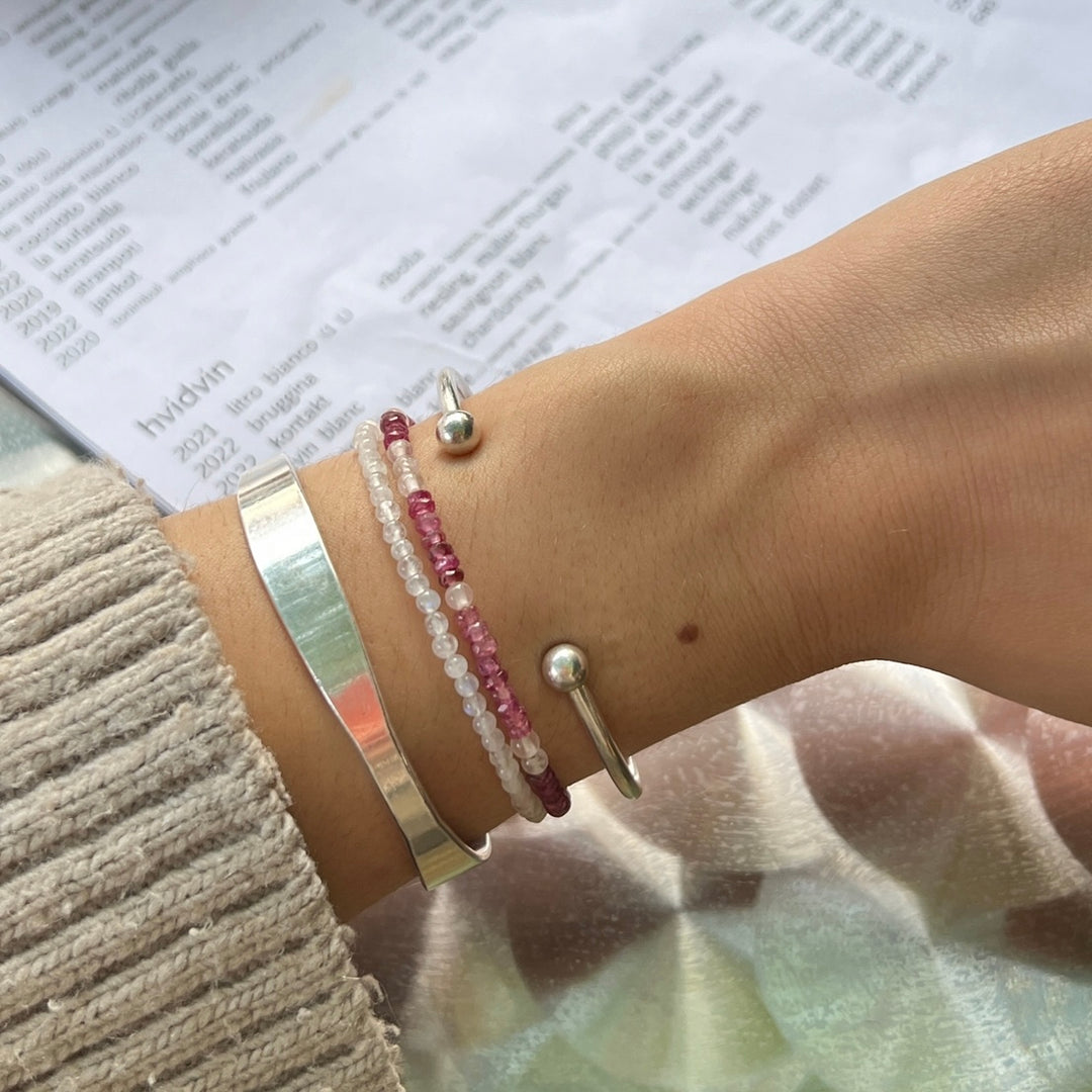 Find Armbånd, månesten, 16 - 18 cm hos Beadhouse of Copenhagen i dag, med en altid hurtig levering!