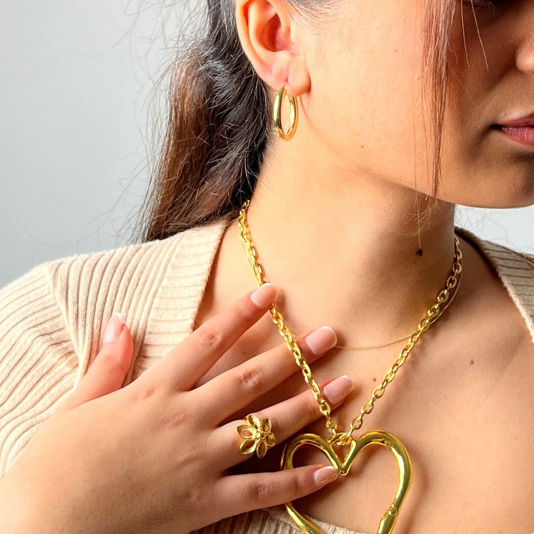 Fingerring, moderne blomst, forgyldt og sterlingsølv Beadhouse of Copenhagen