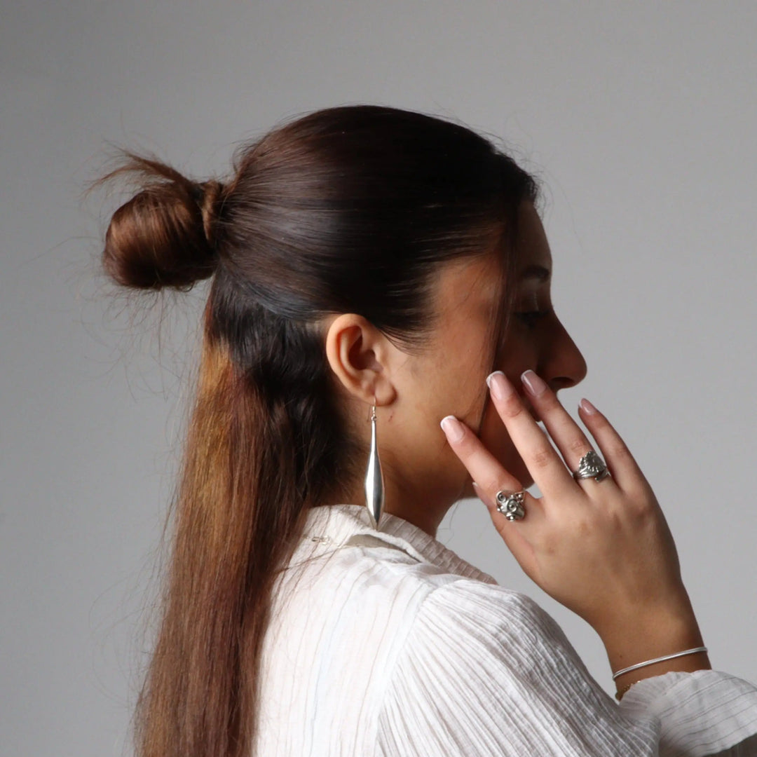 Øreringe, ørekrog lang tynd dråbe, sterlingsølv, 60 mm Beadhouse of Copenhagen