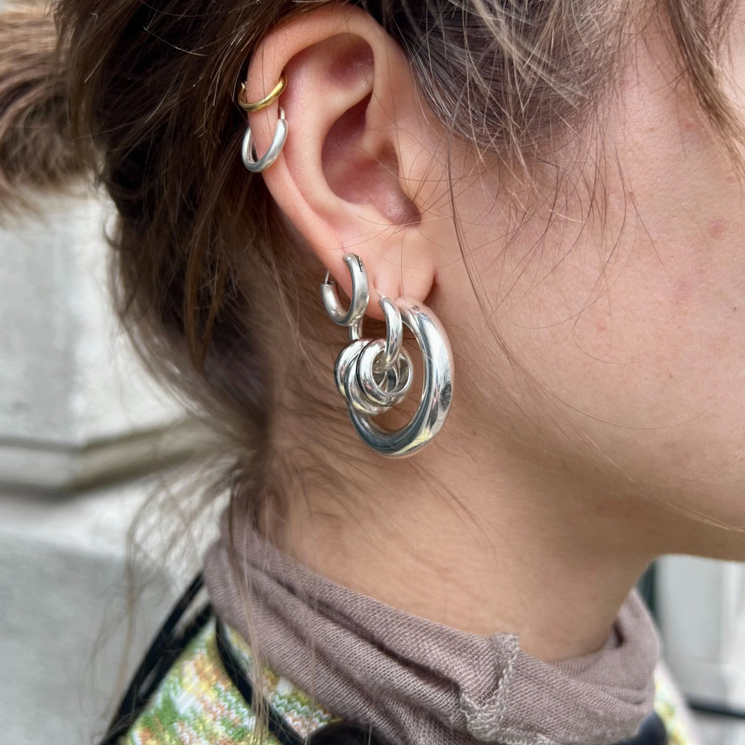 Øskner, runde lukkede, messing forsølvet, 13 x 3,5mm, 4stk Beadhouse of Copenhagen