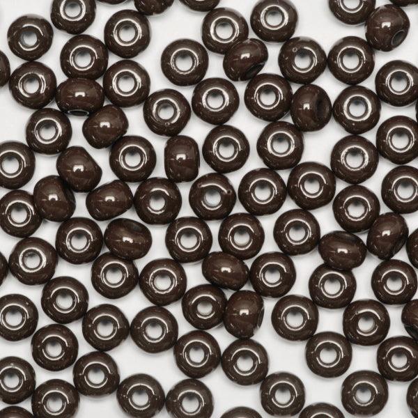 Find Brune glasperler, preciosa, natural opaque dark brown, storkøb hos Beadhouse of Copenhagen i dag, med en altid hurtig levering!