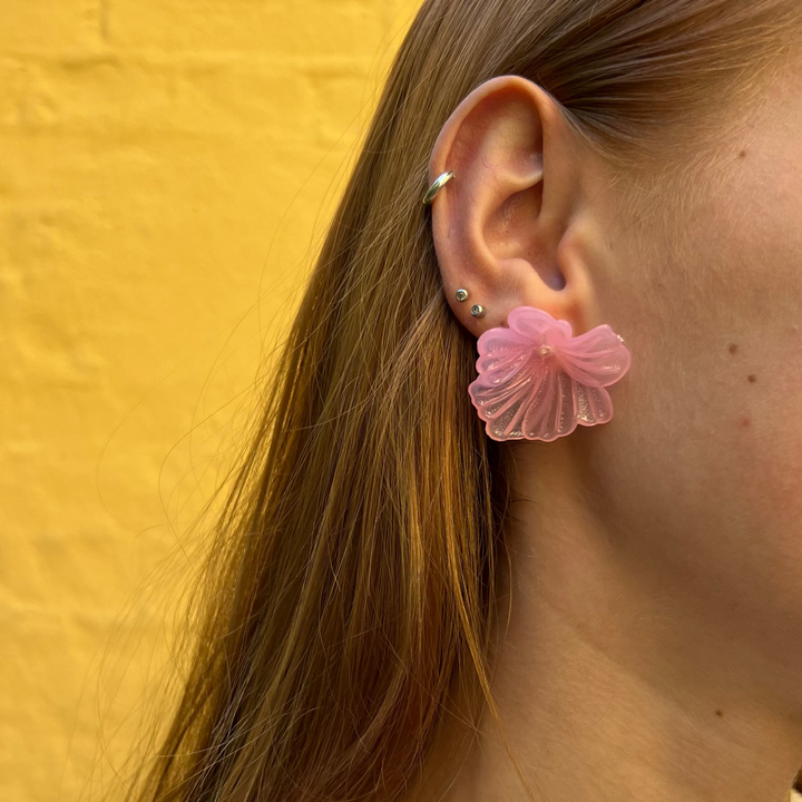 Finden Sie Ohrringe, Blumen, Hibiskus, Kunststoff, weitere Sorten in unserer großen Auswahl an Ohrringen unter Beadhouse von Kopenhagen heute. Denken Sie daran, dass der Versand ab 400 DKK kostenlos ist