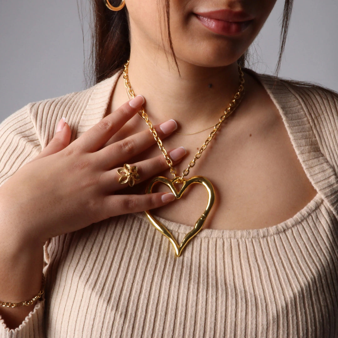 Vedhæng, hjerte kontur, forsølvet og forgyldt messing uden snor Tax