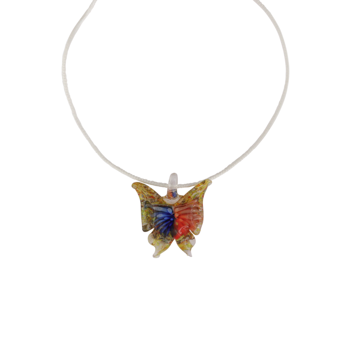 Finden Sie Halskette, blauer/korallenroter Schmetterling an weißer Satinschnur, handgefertigtes Glas in unserer großen Auswahl an Halsketten unter Beadhouse von Kopenhagen heute. Denken Sie daran, dass der Versand ab 400 DKK kostenlos ist