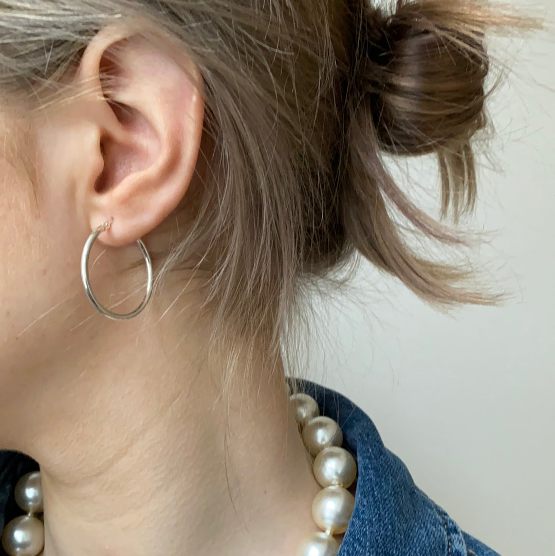 Find Øreringe, hoops, sterlingsølv, 30 x 2 mm, 102d hos Beadhouse of Copenhagen i dag, med en altid hurtig levering!