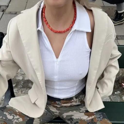 Halskæde, koral chips, forgyldt stål, flere varianter Beadhouse of Copenhagen