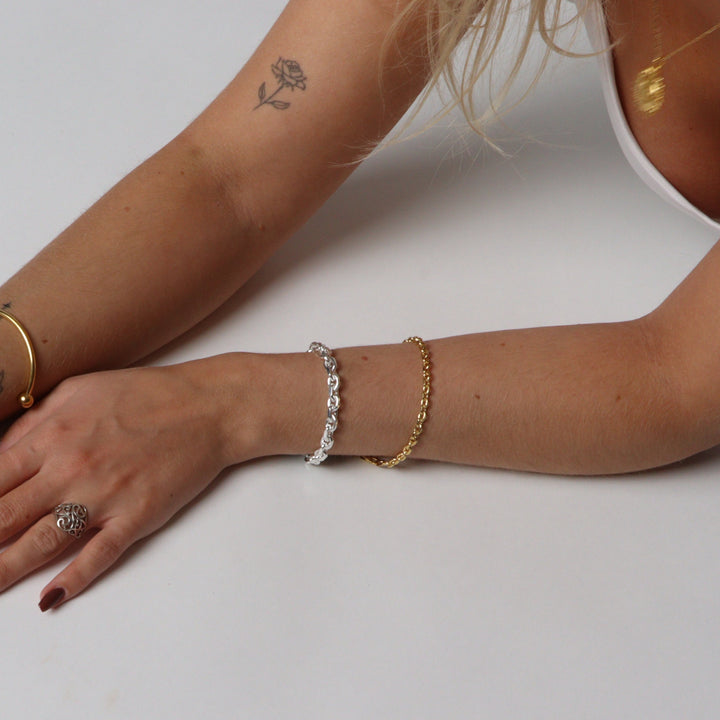 Find Armbånd, anker facet kæde, sterlingsølv, 17-21 cm/6,4 mm hos Beadhouse of Copenhagen i dag, med en altid hurtig levering!