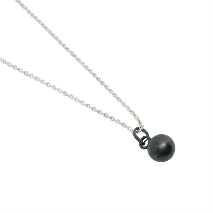 Anhänger, gebürstete Kugel, Sterlingsilber, oxidiert 