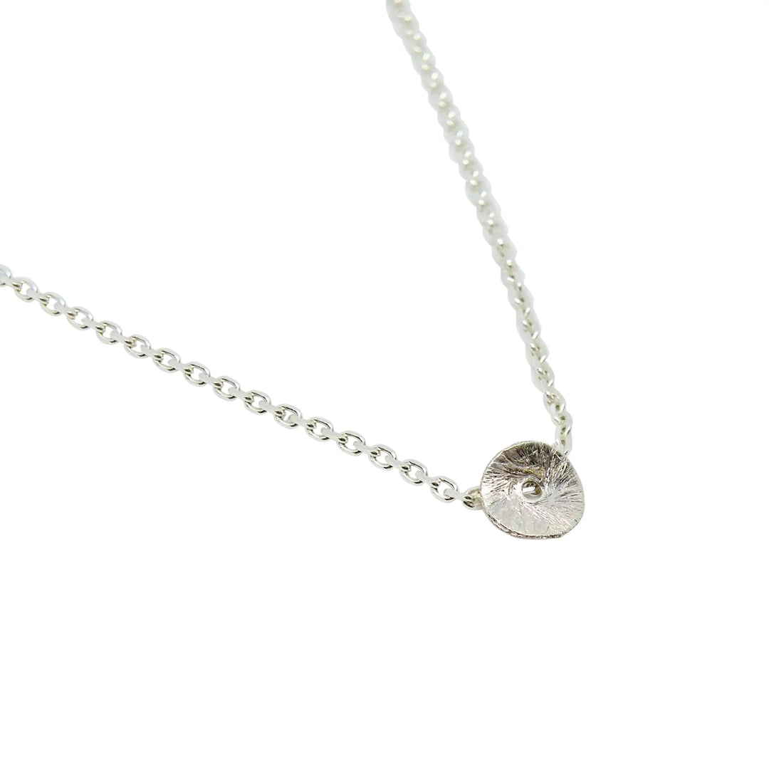 Verschluss, kleiner gebogener gebürsteter Kreis, Sterlingsilber 