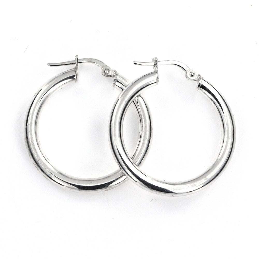 Find Øreringe, hoops, sterlingsølv, 26 x 3 mm, 103c hos Beadhouse of Copenhagen i dag, med en altid hurtig levering!