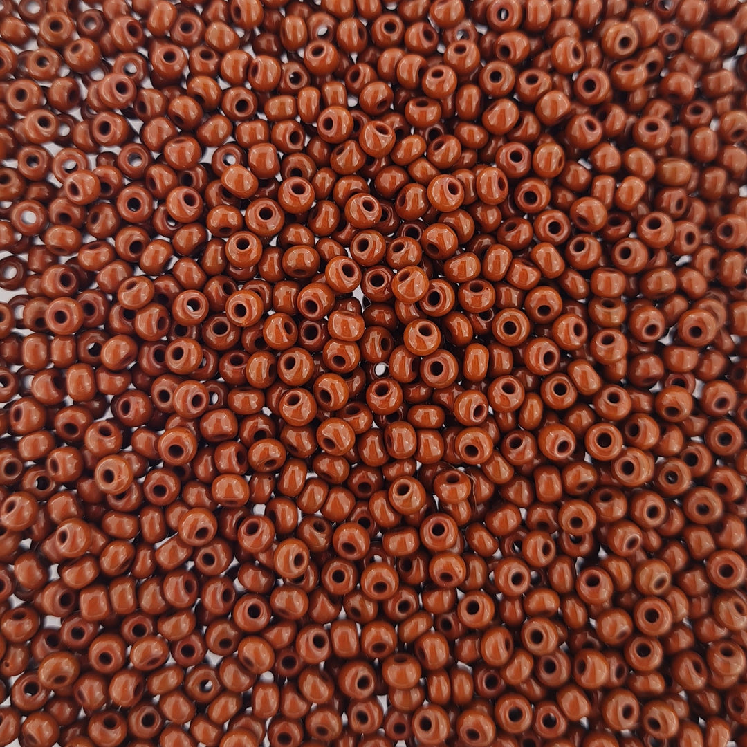 Find Brune glasperler, preciosa, natural opaque brown, storkøb hos Beadhouse of Copenhagen i dag, med en altid hurtig levering!
