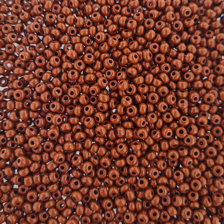 Find Brune glasperler, preciosa, natural opaque brown, storkøb hos Beadhouse of Copenhagen i dag, med en altid hurtig levering!