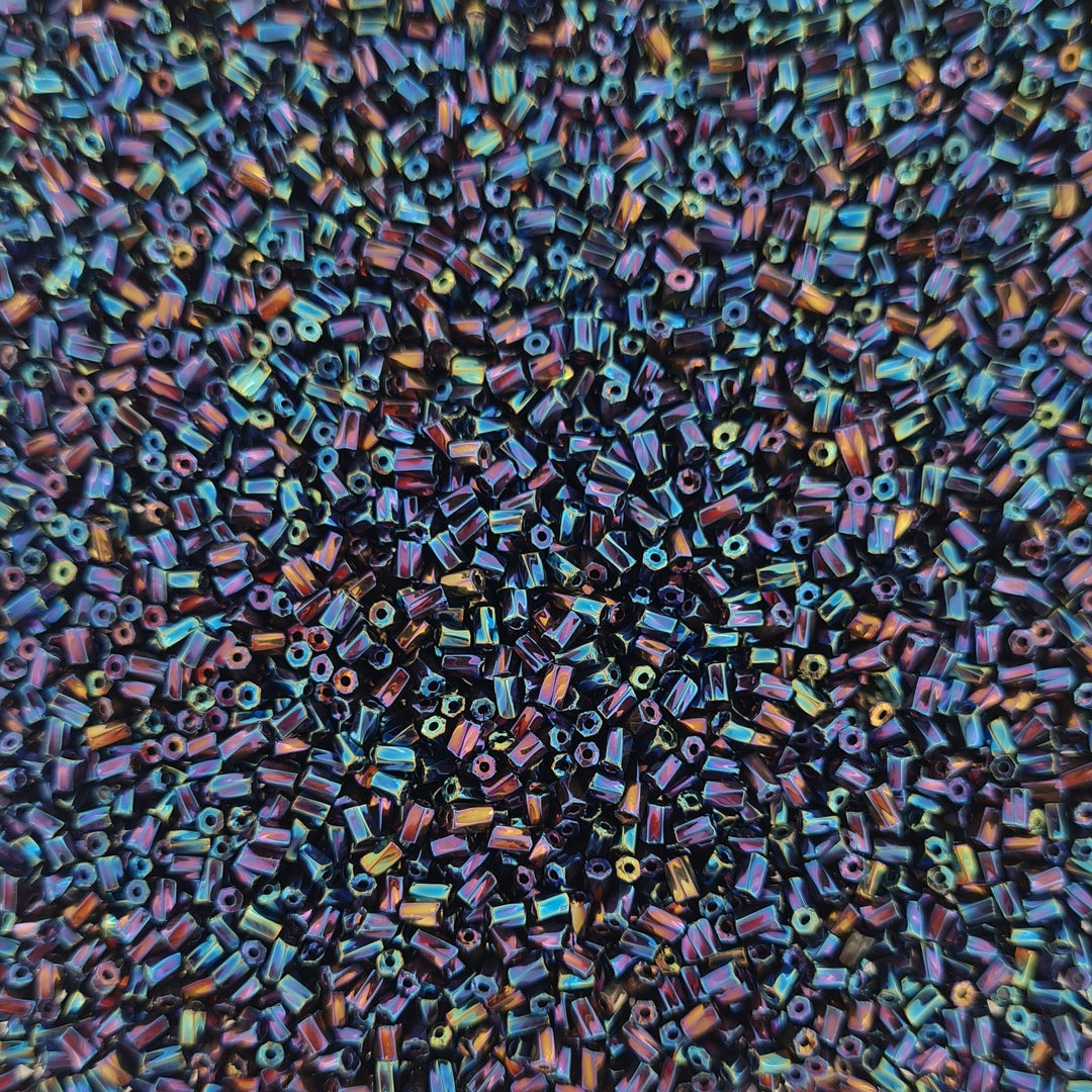 Find Blå glasperler, rørperler, dark magic forest, 2 mm hos Beadhouse of Copenhagen i dag, med en altid hurtig levering!