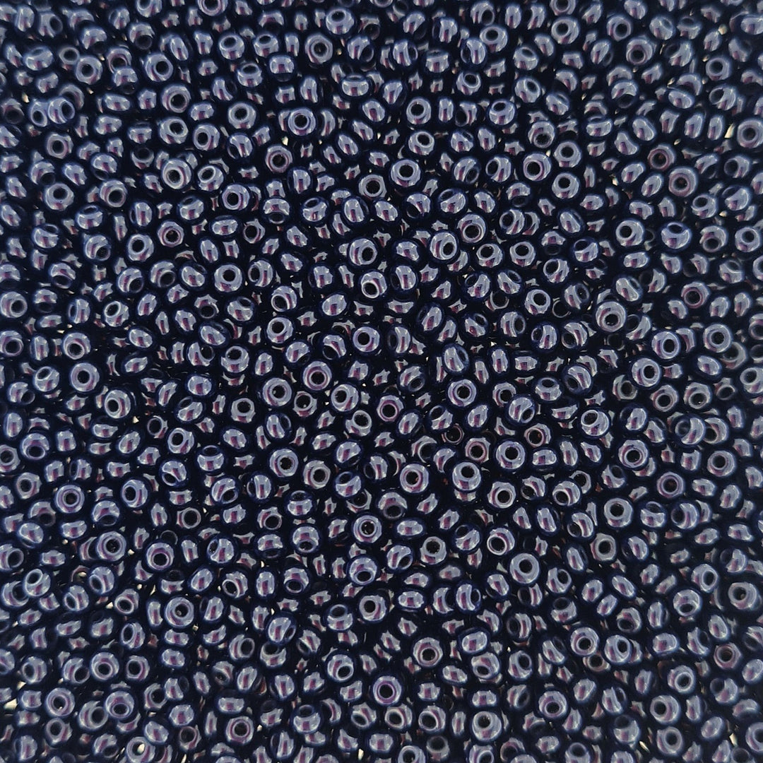 Find Blå glasperler, preciosa, natural opaque dark blue, storkøb hos Beadhouse of Copenhagen i dag, med en altid hurtig levering!