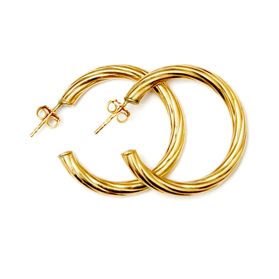 Find Øreringe, snoede hoops, forgyldt sterlingsølv, 33 x 4 mm hos Beadhouse of Copenhagen i dag, med en altid hurtig levering!